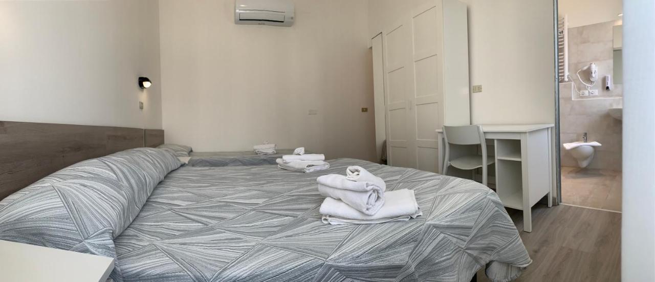 Hotel Laika Римини Екстериор снимка